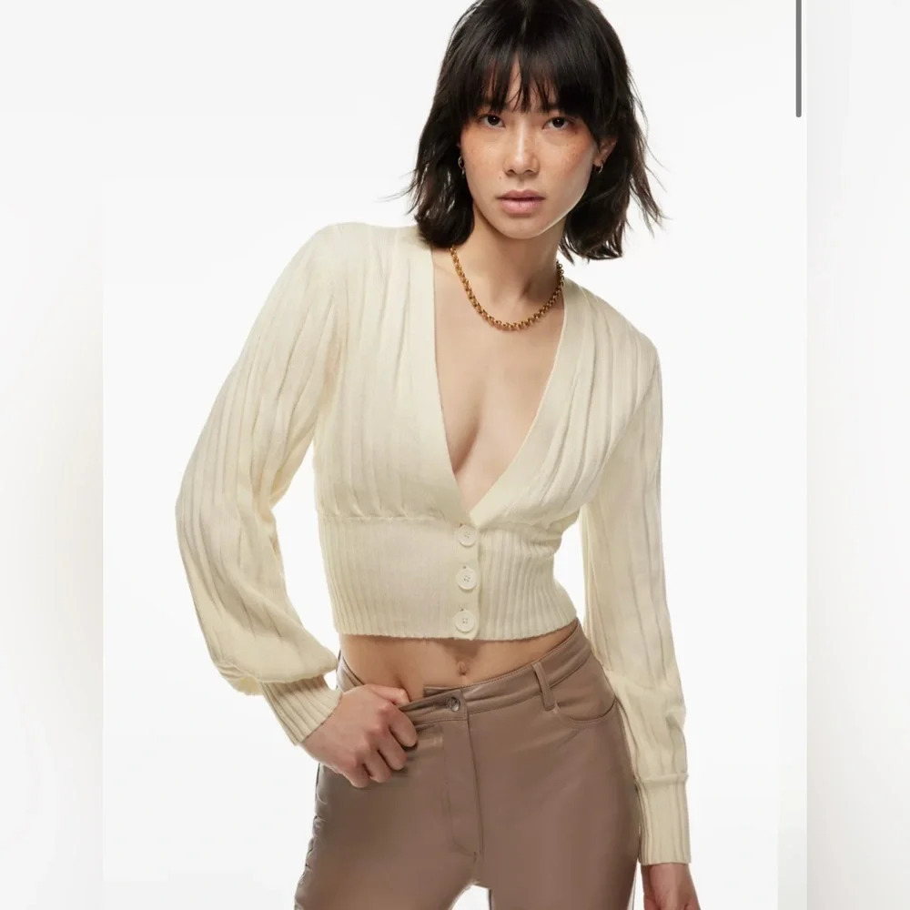 NWT Aritzia Wilfred Plunge Front Cardigan in Light Birch Size Small